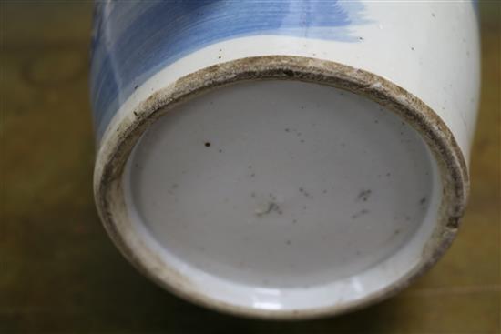 A Chinese blue & white vase